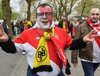 Μοναδικό «ευχαριστώ» των οπαδών της Μονακό για την φιλοξενία στο Ντόρτμουντ (φωτό)